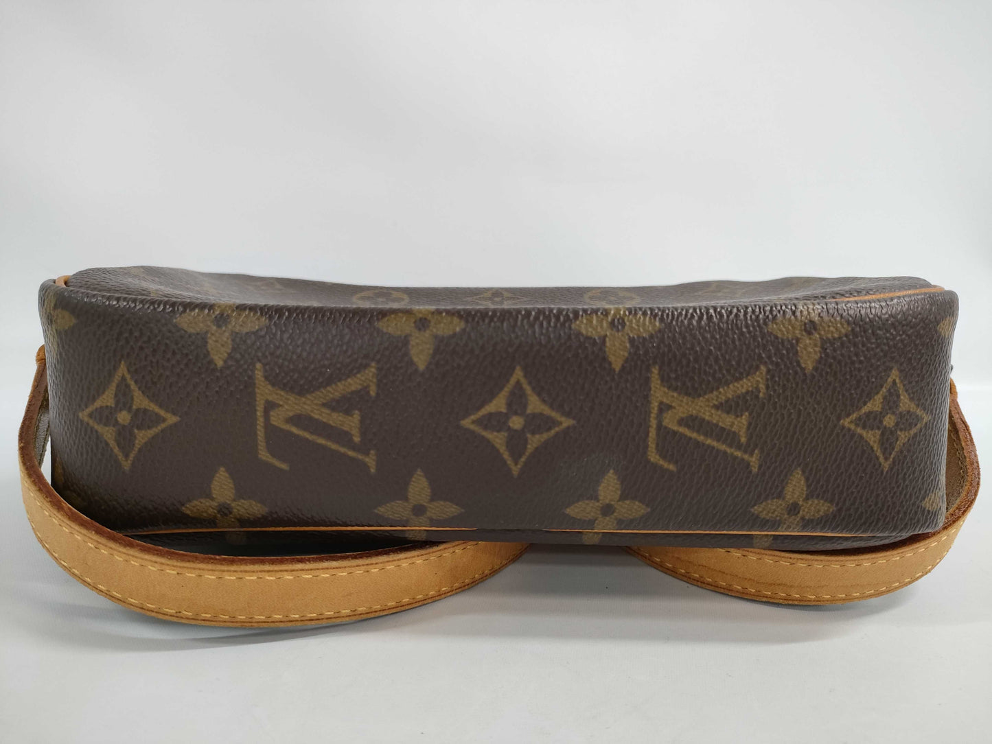 LOUIS VUITTON M51183 Monogram Pochette Cite Shoulder Bag