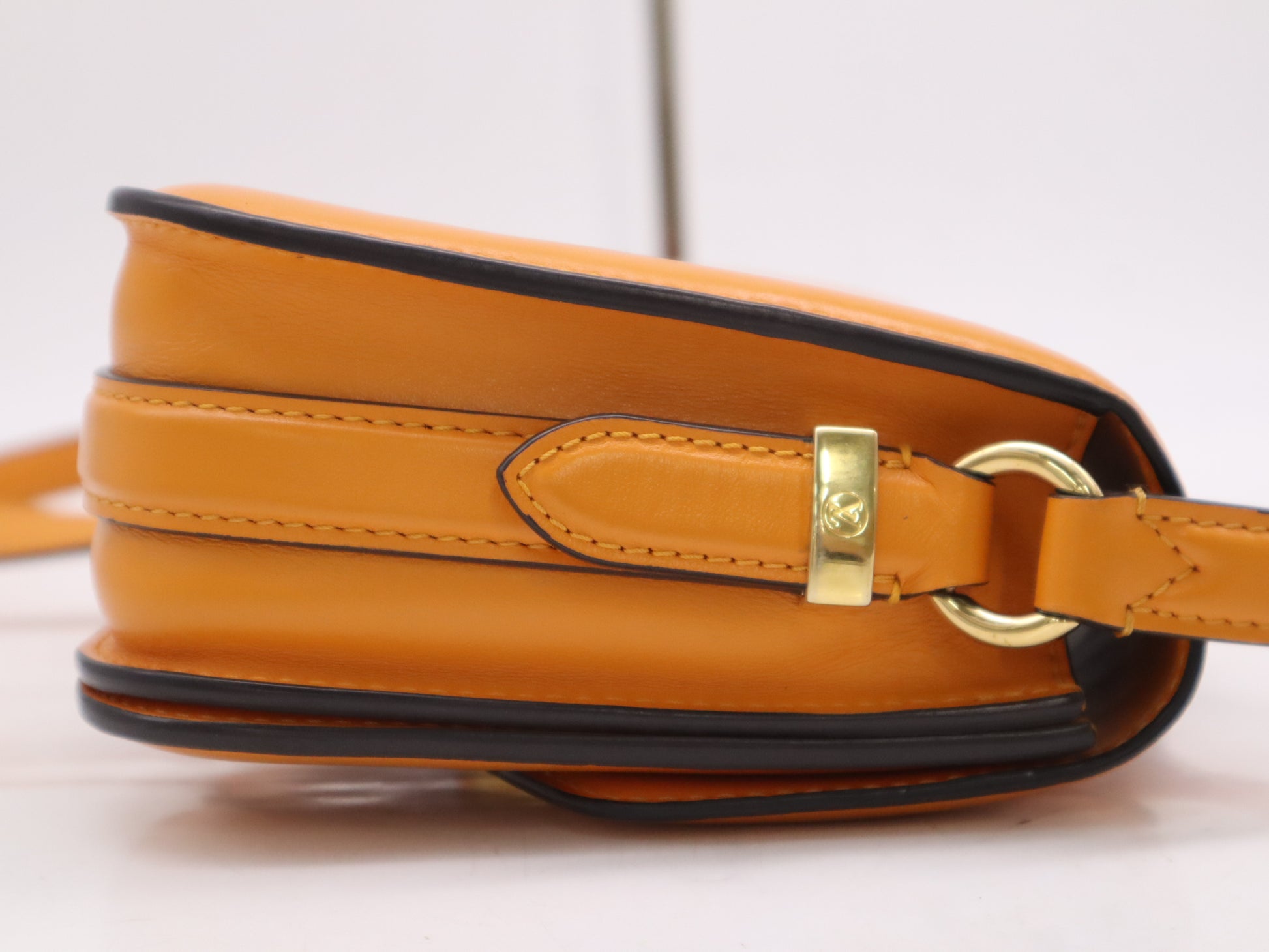 LOUIS VUITTON M55946 Calf Leather Pont Neuf Shoulder Bag Orange Shoulder Bag