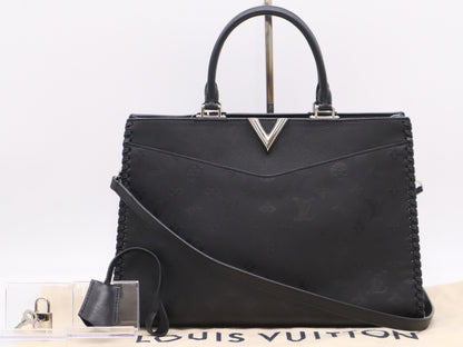 LOUIS VUITTON Monogram M54147 Monogram Very Zip Tote Noir with Padlock, Two Keys, Cloche, Shoulder Strap, Dust Bag, RFID Ready