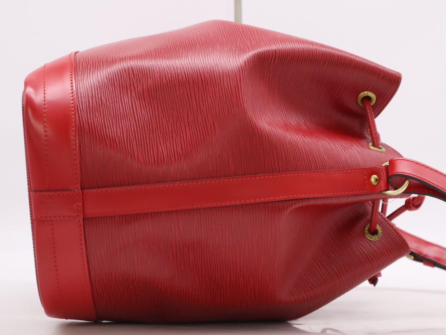 LOUIS VUITTON Epi M44007 Epinoe Castilian Red Shoulder Bag