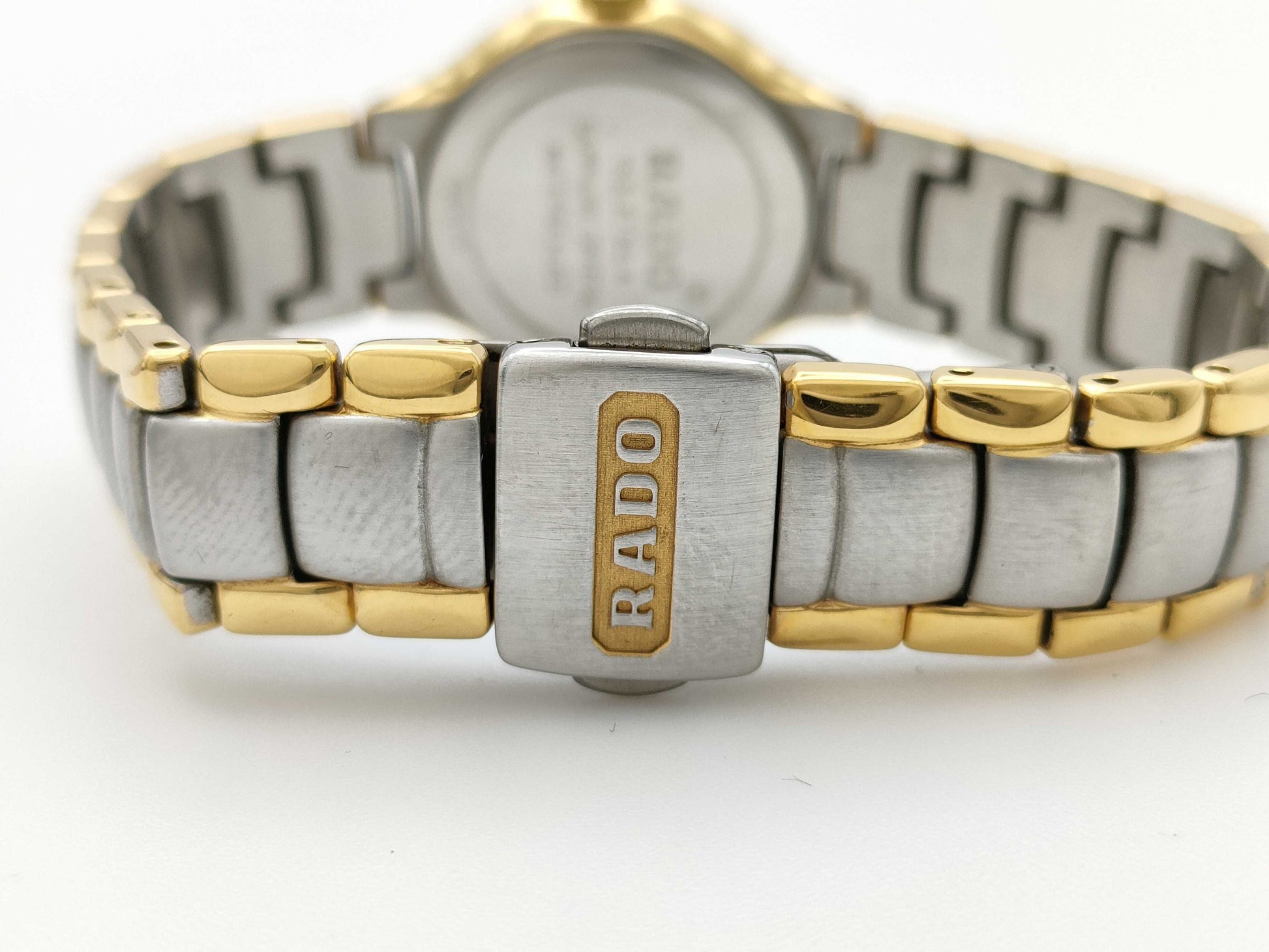 RADO 153.3734.4 04872177 Quartz Women's Watch