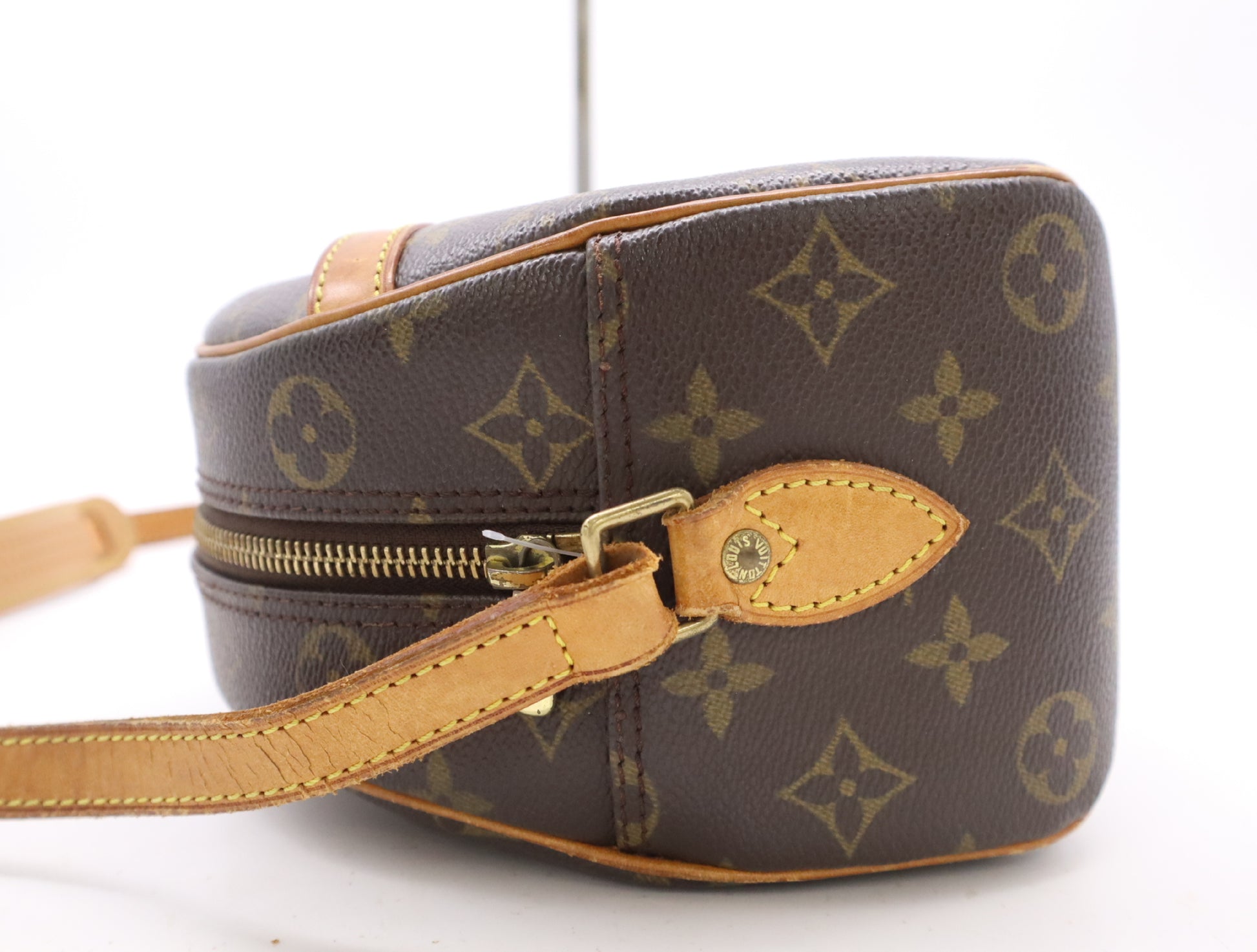 LOUIS VUITTON Monogram M51221 Monogram Blois Shoulder Bag