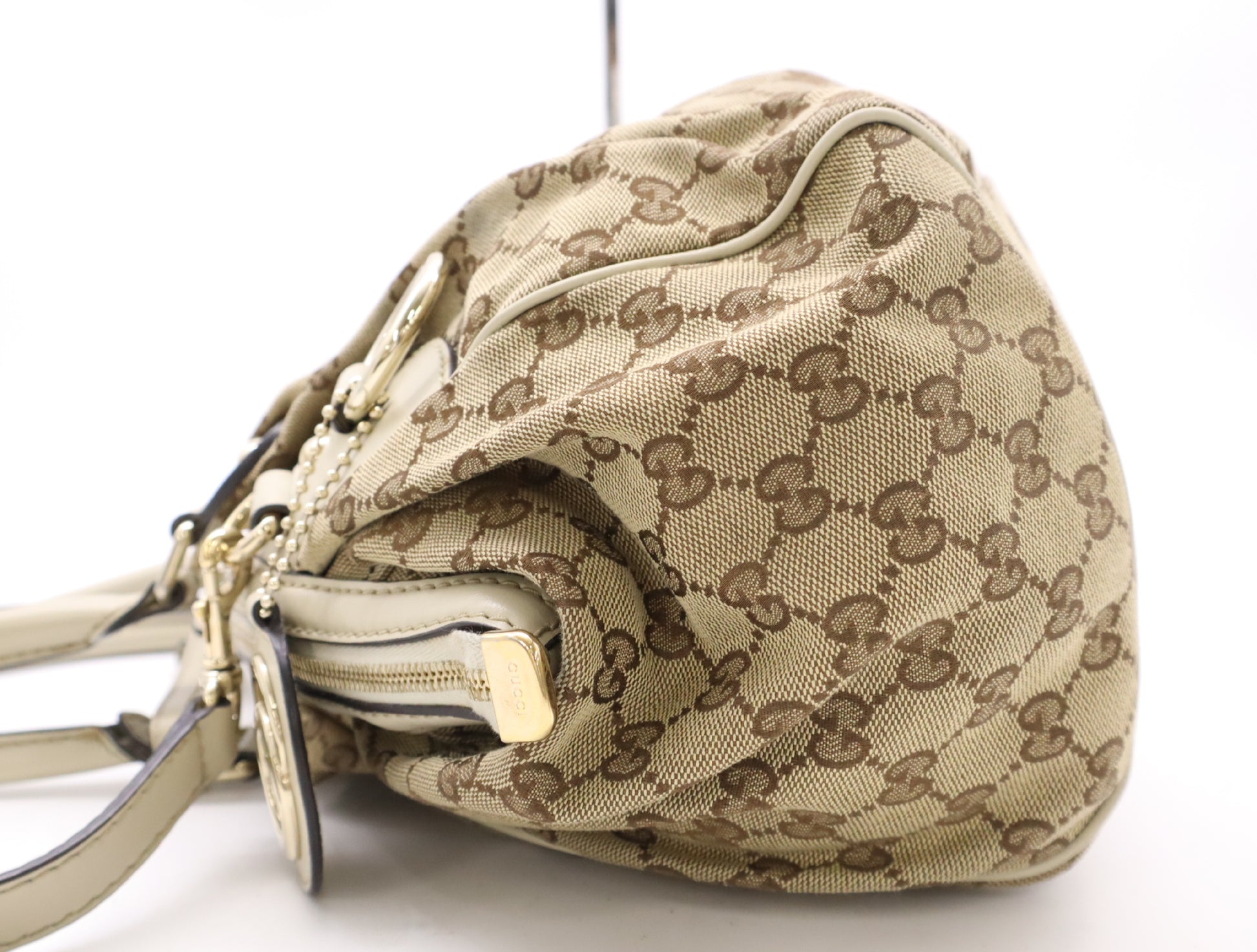 GUCCI GG Canvas 2-Way Handbag with Keychain and Shoulder Strap