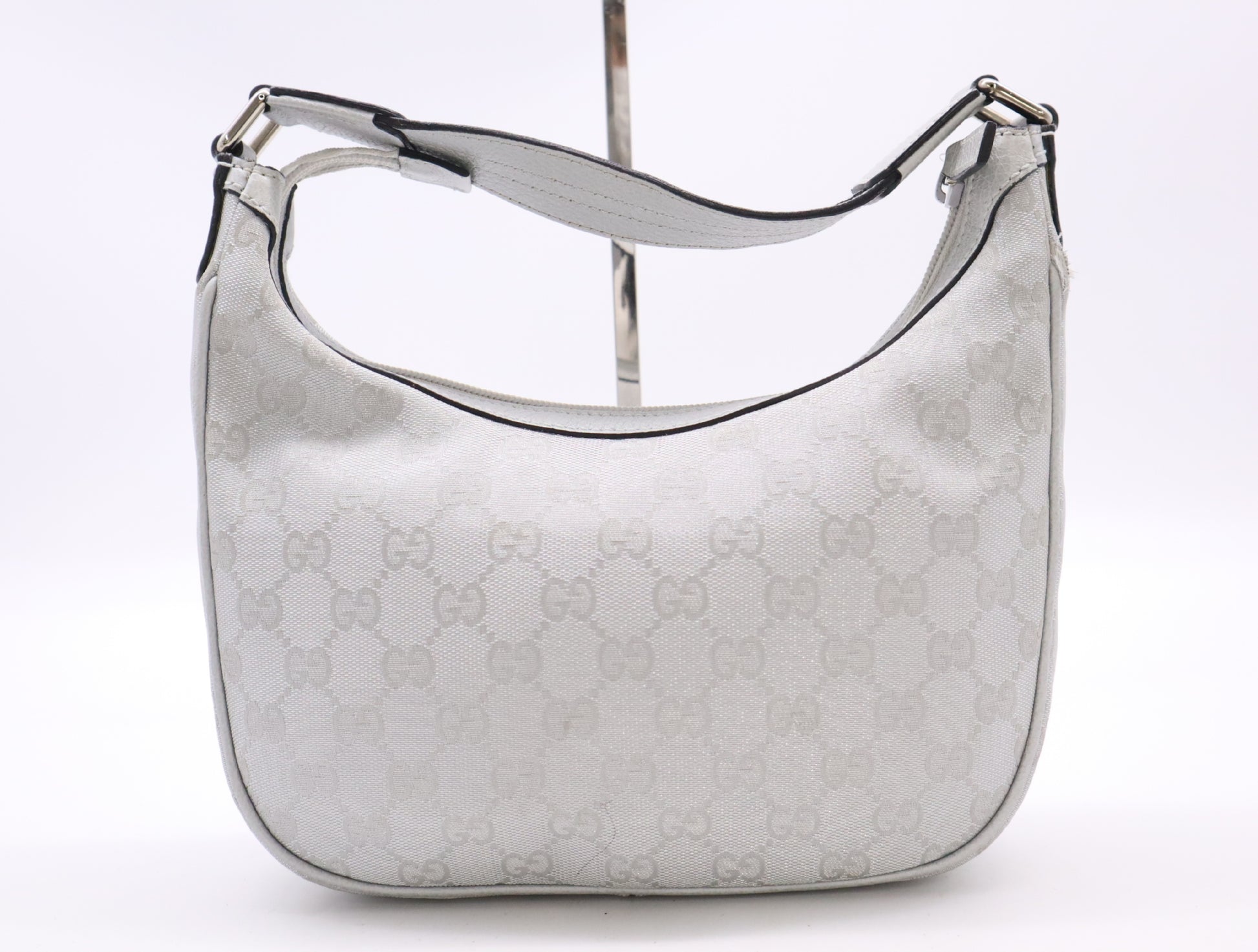GUCCI 263757 GG Supreme Satin Canvas Shoulder Bag Handbag Silver Shoulder Bag