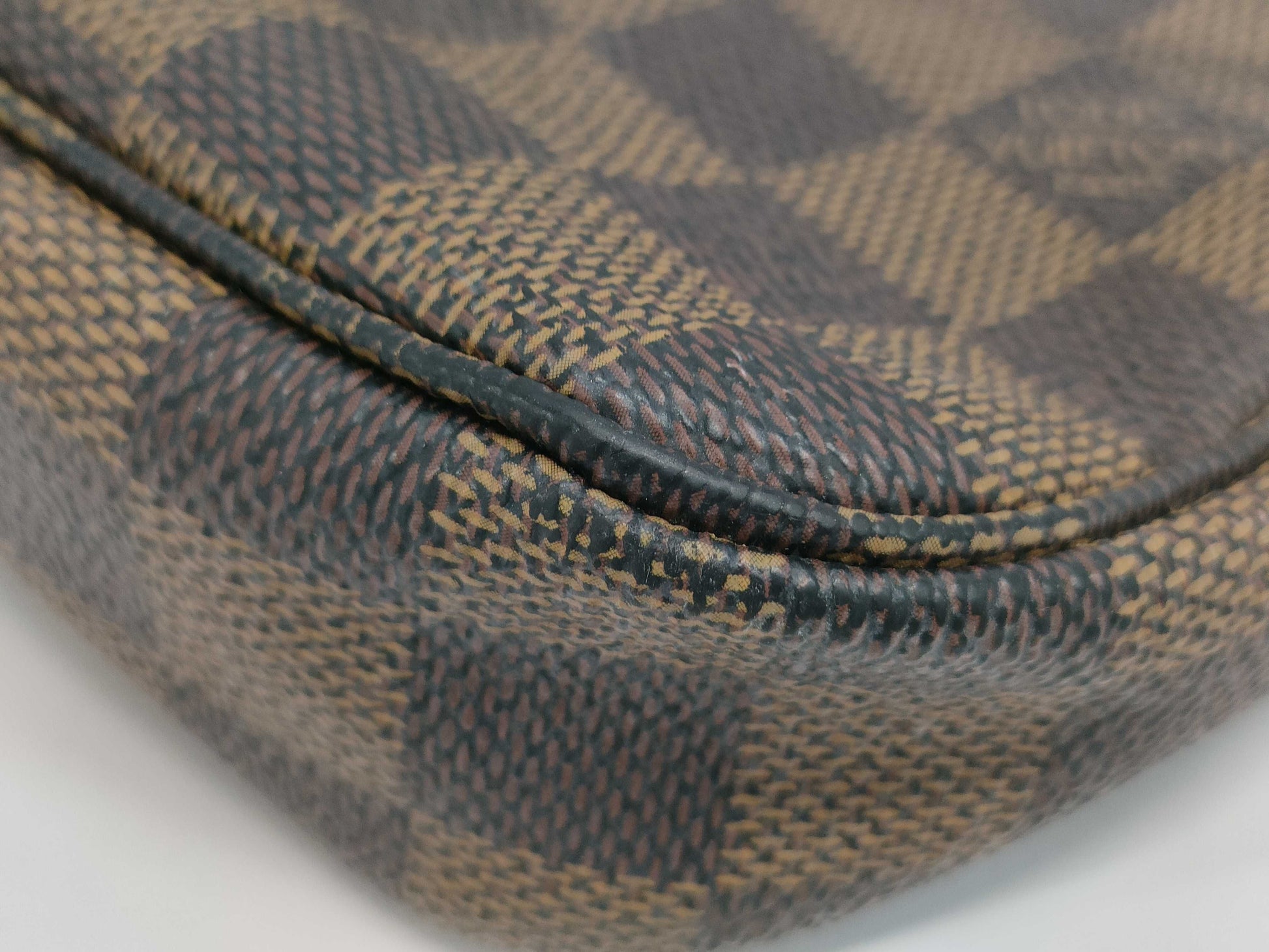 LOUIS VUITTON N51985 Damier Pochette Accessory Pouch