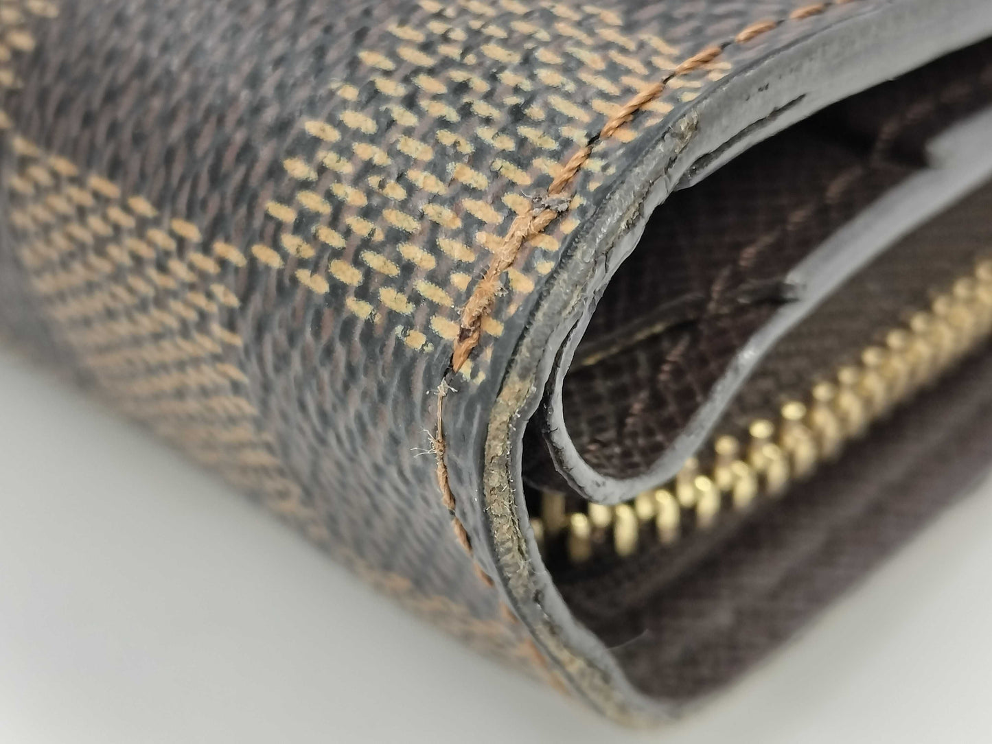 LOUIS VUITTON Compact Zip Damier Wallet