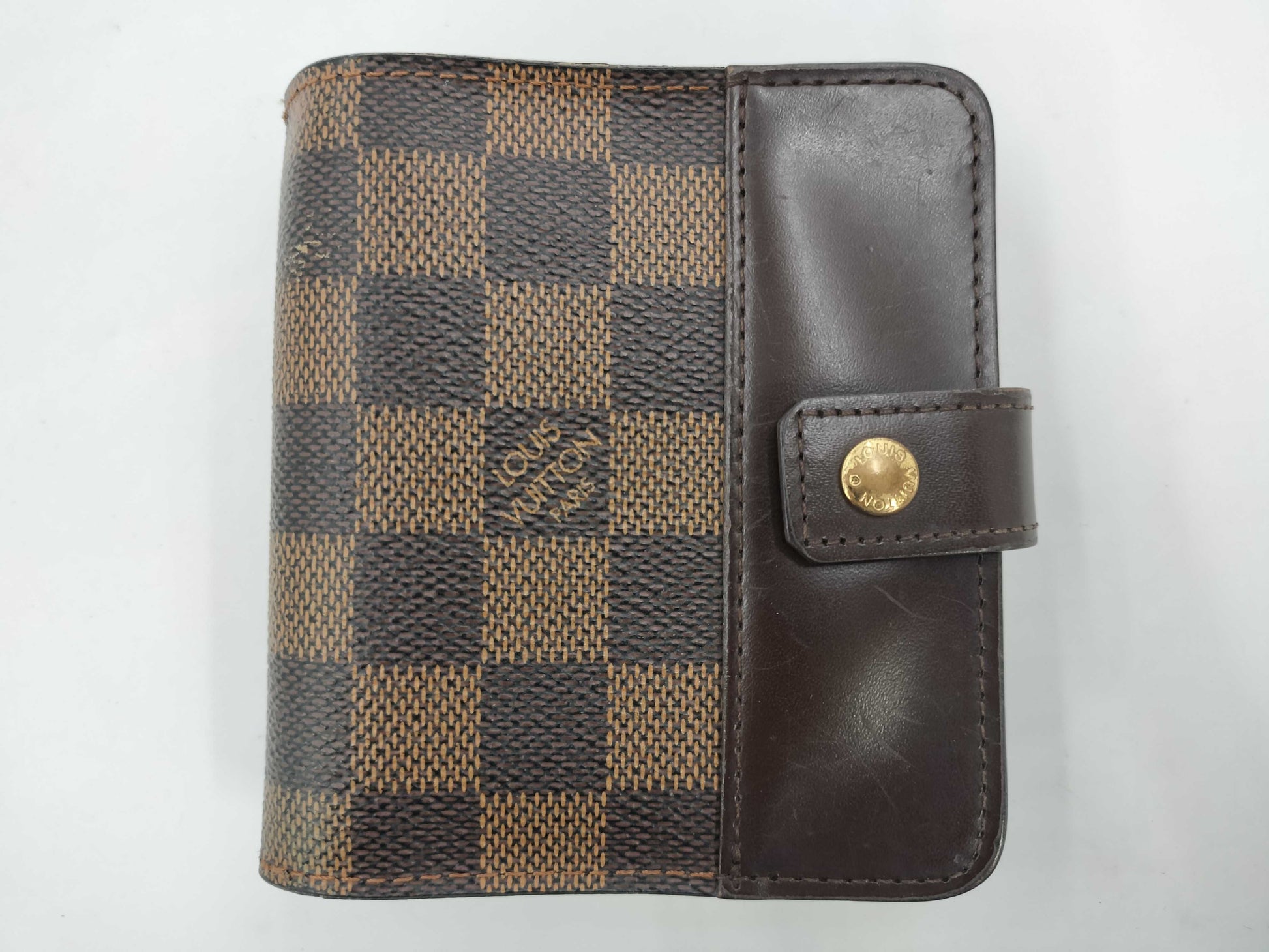LOUIS VUITTON Compact Zip Damier Wallet