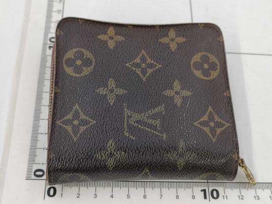 LOUIS VUITTON Monogram Compact Zip Wallet