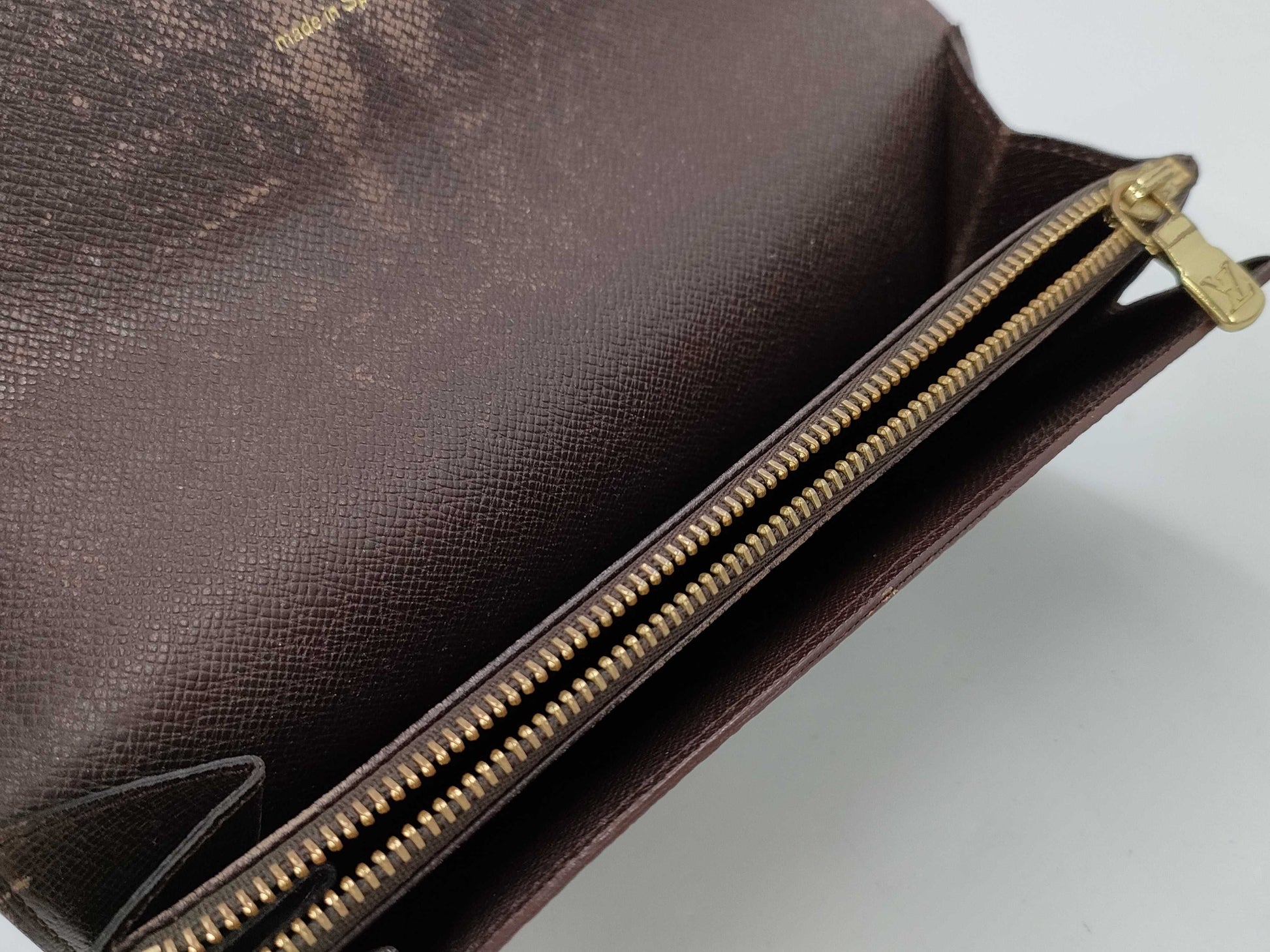 LOUIS VUITTON Damier LV Portefeuille Sarah Damier Wallet