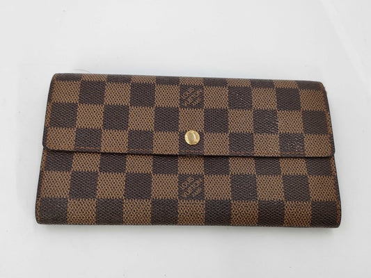 LOUIS VUITTON Damier LV Portefeuille Sarah Damier Wallet