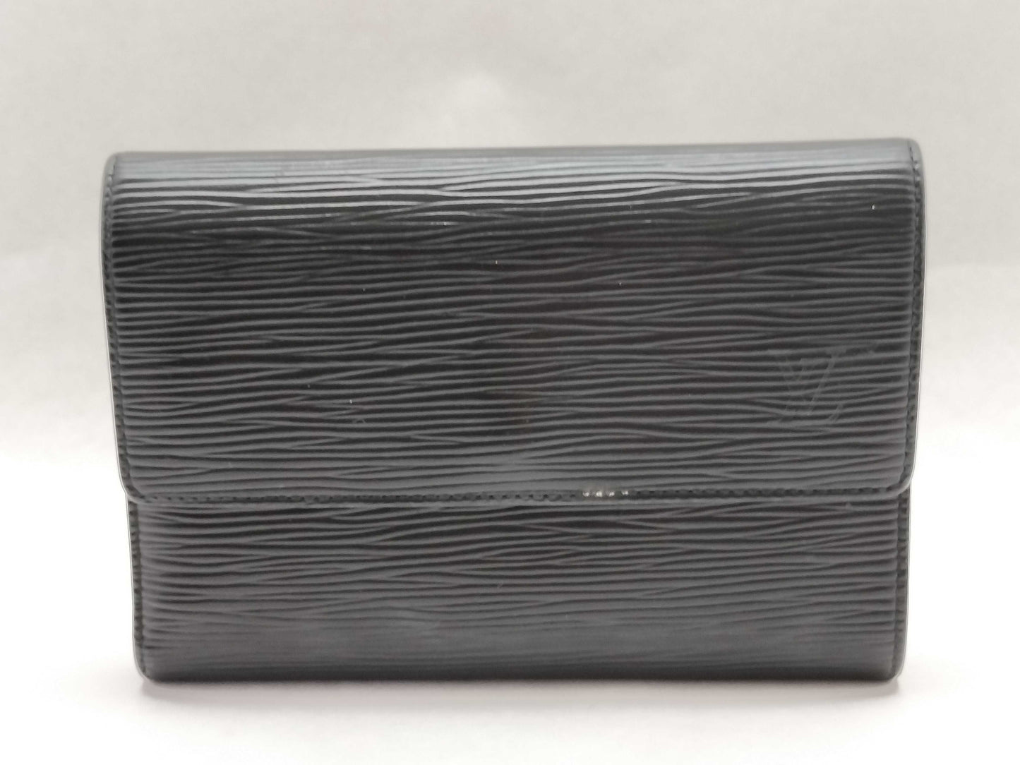 LOUIS VUITTON Epi LV Wallet