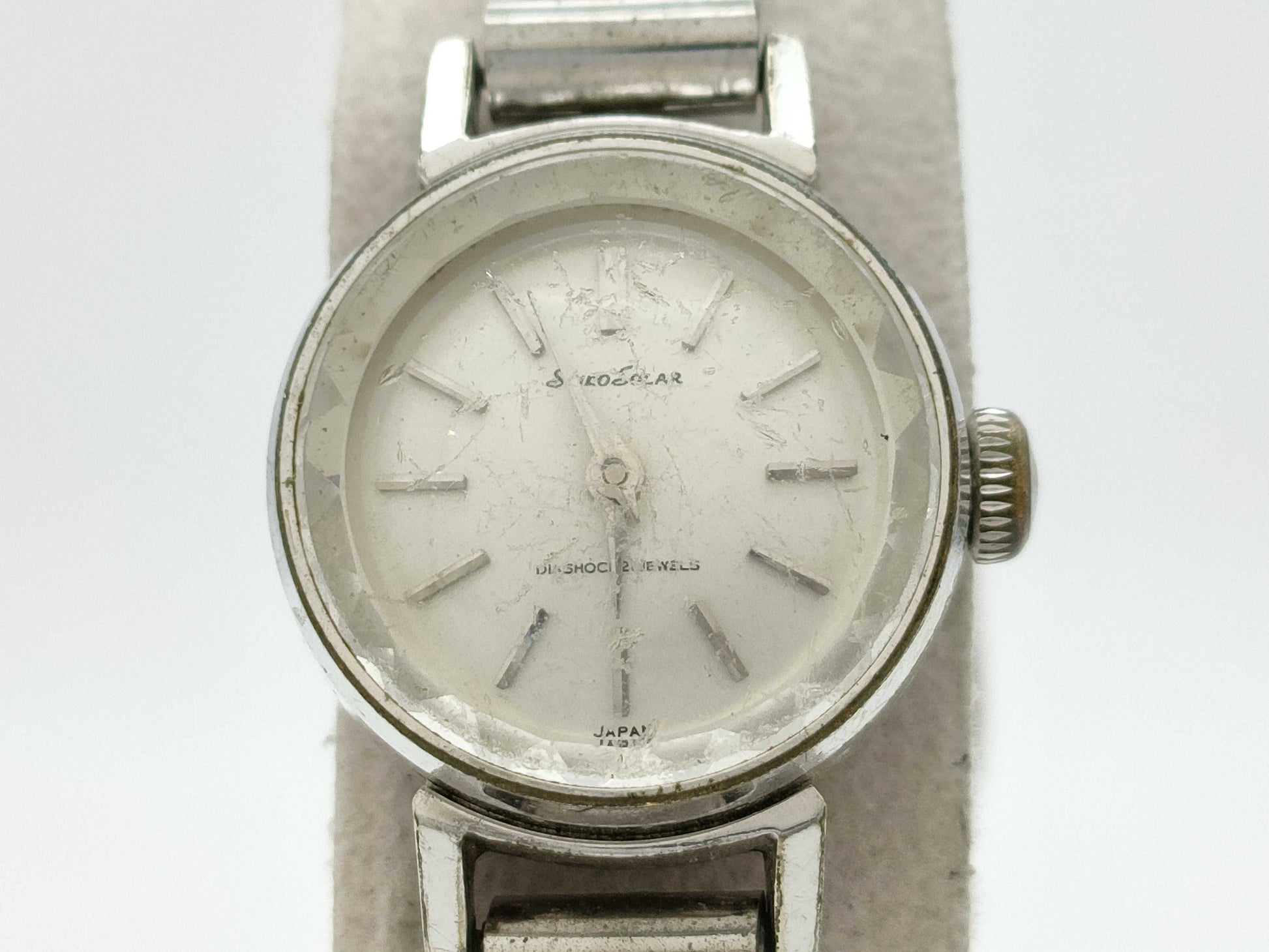 10-0280 7900701 Hand-wound ladies' watch