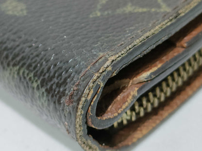 LOUIS VUITTON Monogram LV Wallet