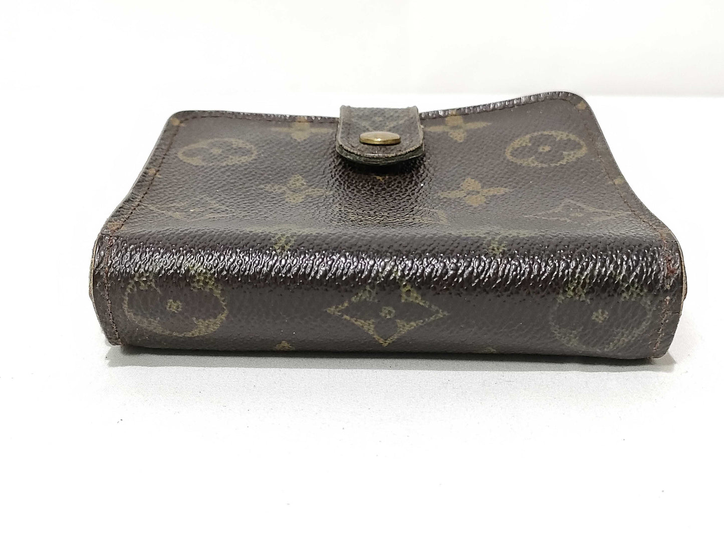 LOUIS VUITTON Monogram LV Wallet