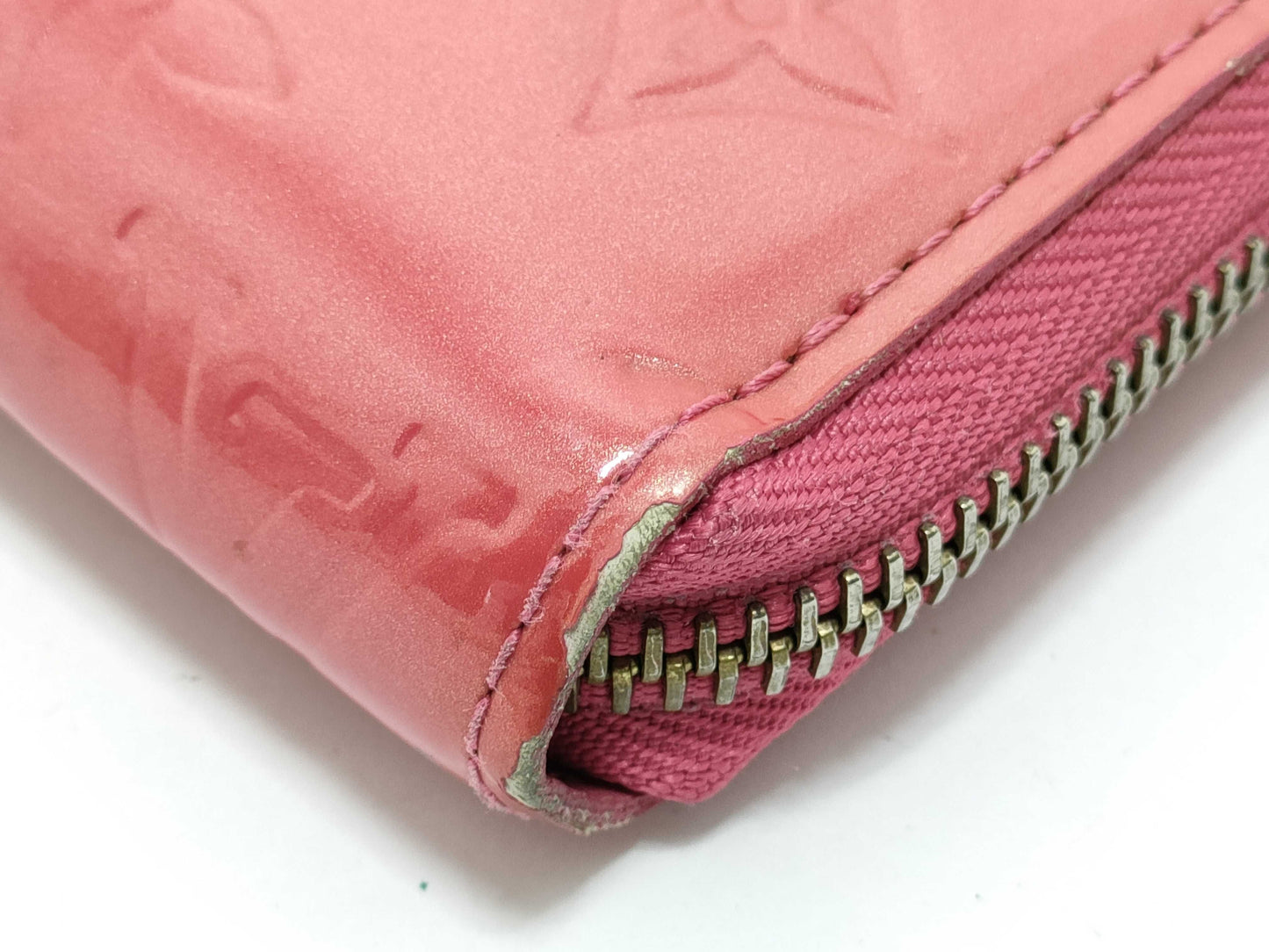 LOUIS VUITTON Vernis Louis Vuitton Wallet