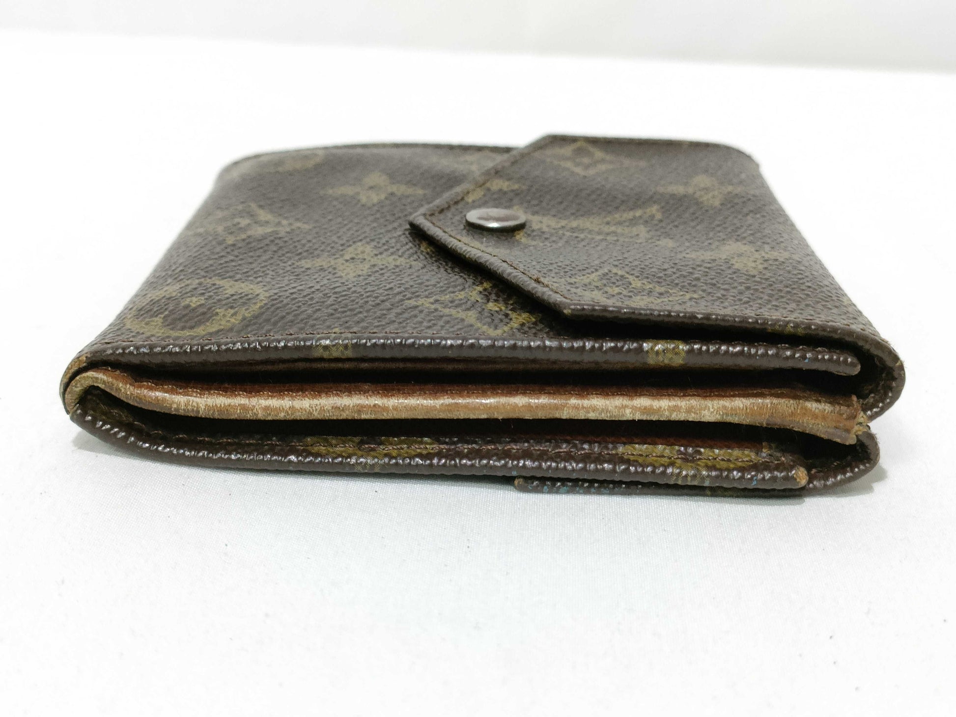 LOUIS VUITTON Monogram Louis Vuitton Wallet