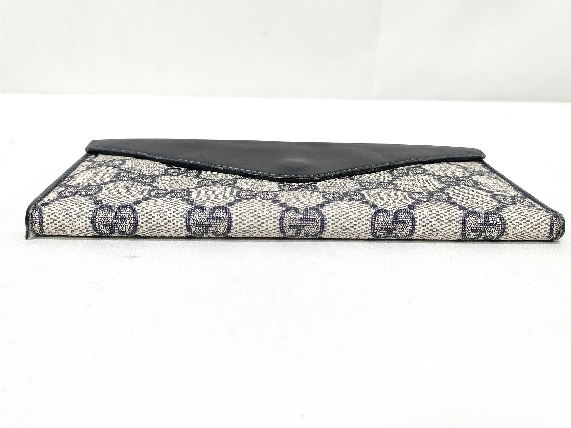 GUCCI GG Supreme Gucci Wallet