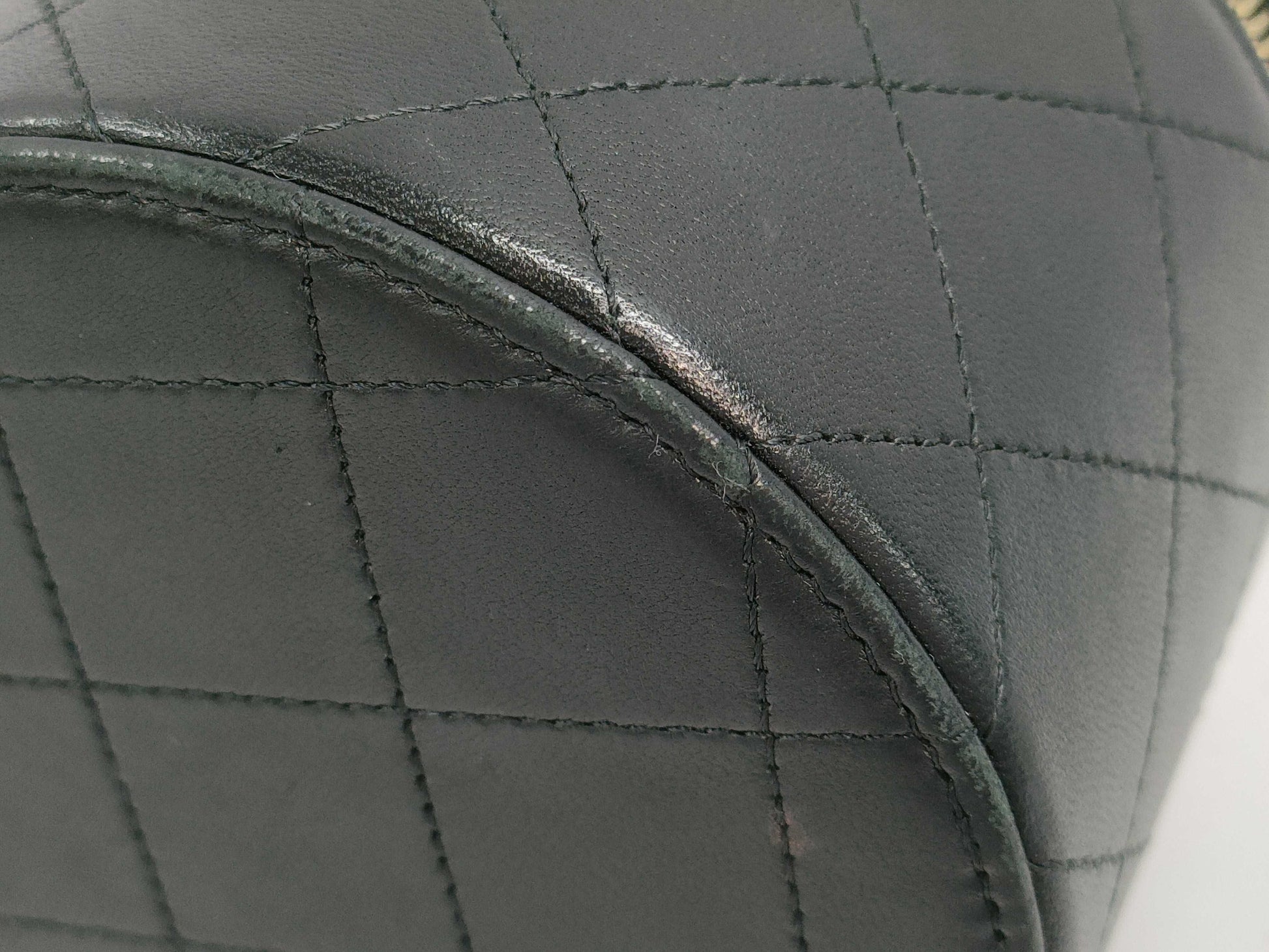 CHANEL CHANEL Vanity Chain Shoulder Bag AP2193 Black Calfskin with Gold Hardware 31292007 Shoulder Bag