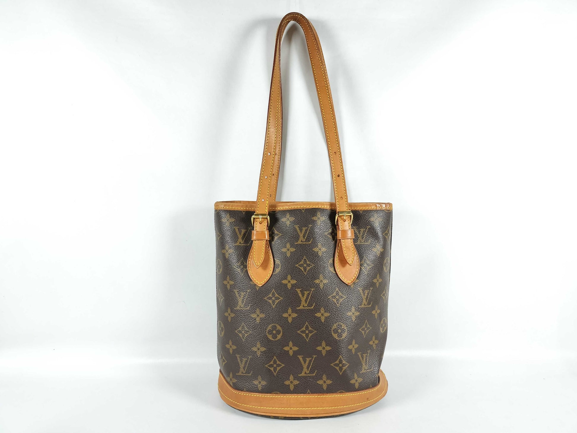 LOUIS VUITTON Monogram LV Monogram Bucket PM M42238 Tote Bag