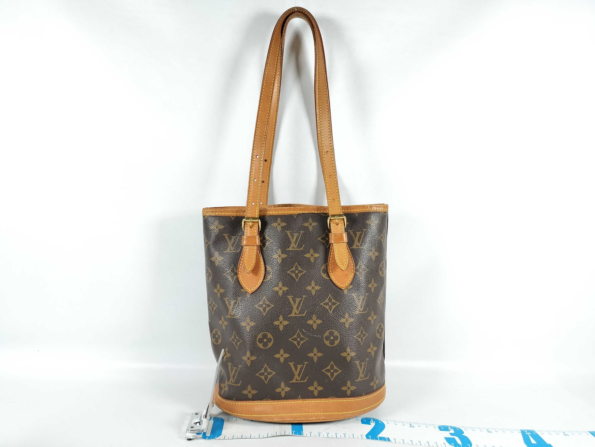 LOUIS VUITTON Monogram LV Monogram Bucket PM M42238 Tote Bag