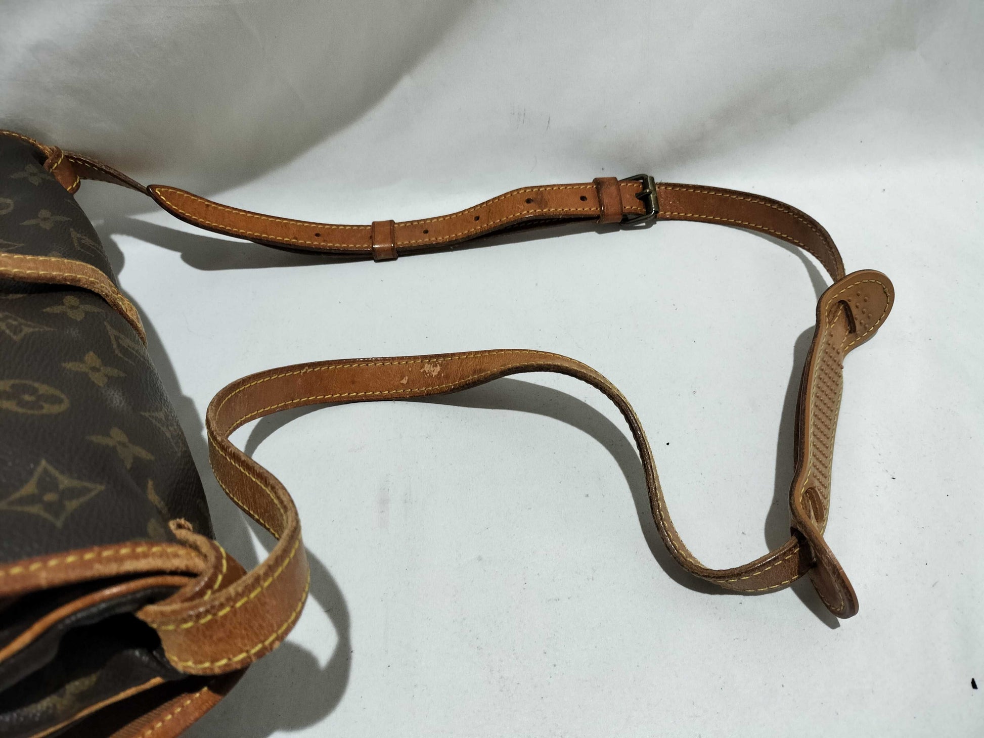 LOUIS VUITTON Monogram Louis Vuitton Saumur Shoulder Bag Shoulder Bag