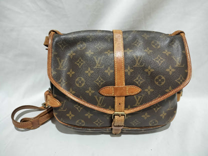 LOUIS VUITTON Monogram Louis Vuitton Saumur Shoulder Bag Shoulder Bag