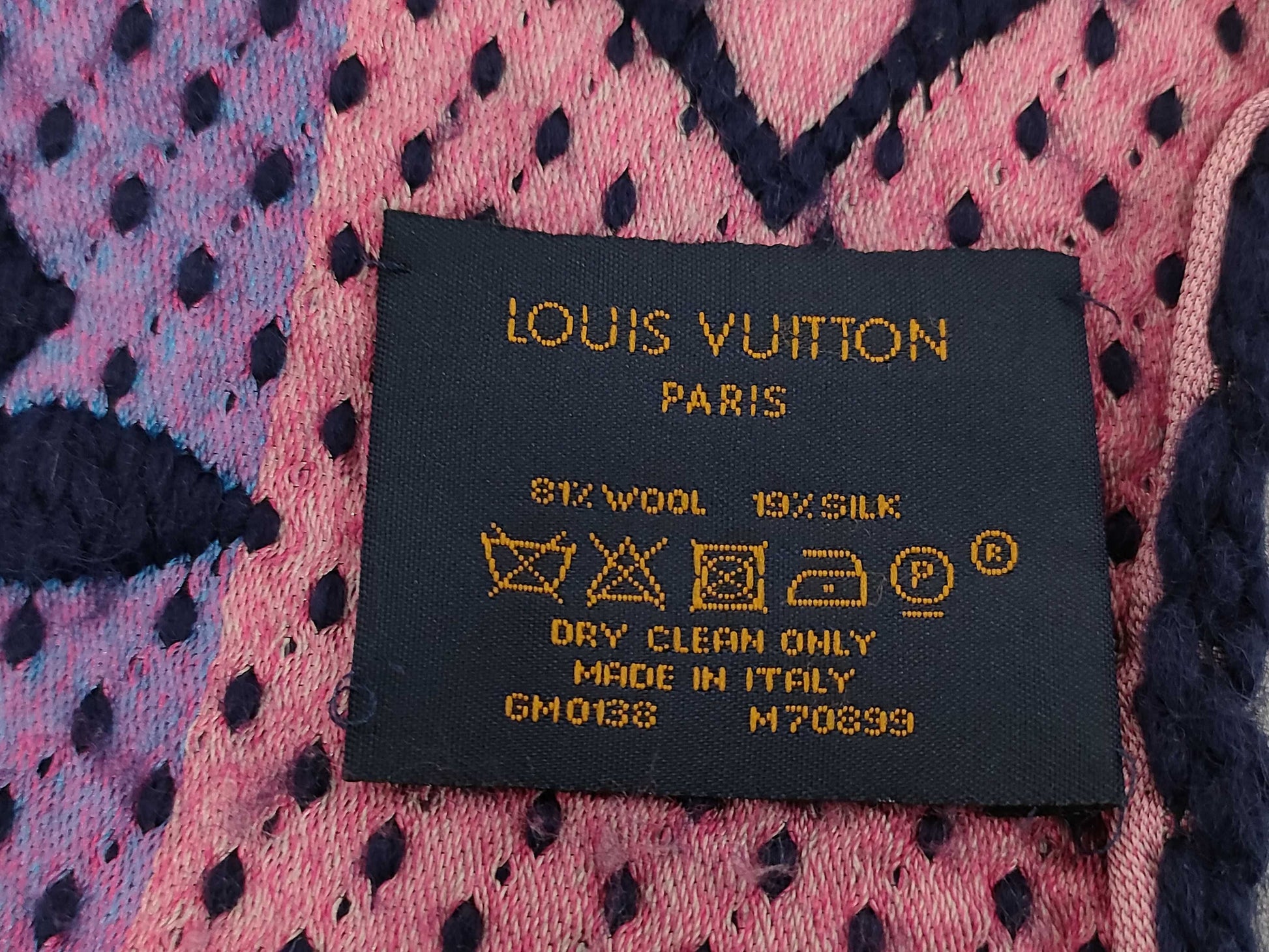 LOUIS VUITTON Monogram Louis Vuitton Scarf Unisex Monogram Echarpe Logo M70899 Scarf