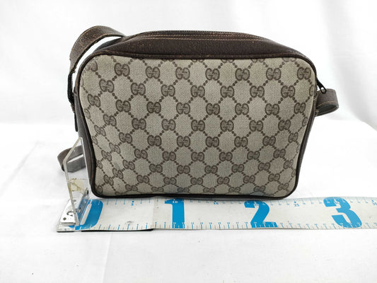 GUCCI GG Supreme Shoulder Bag in PVC, Brown