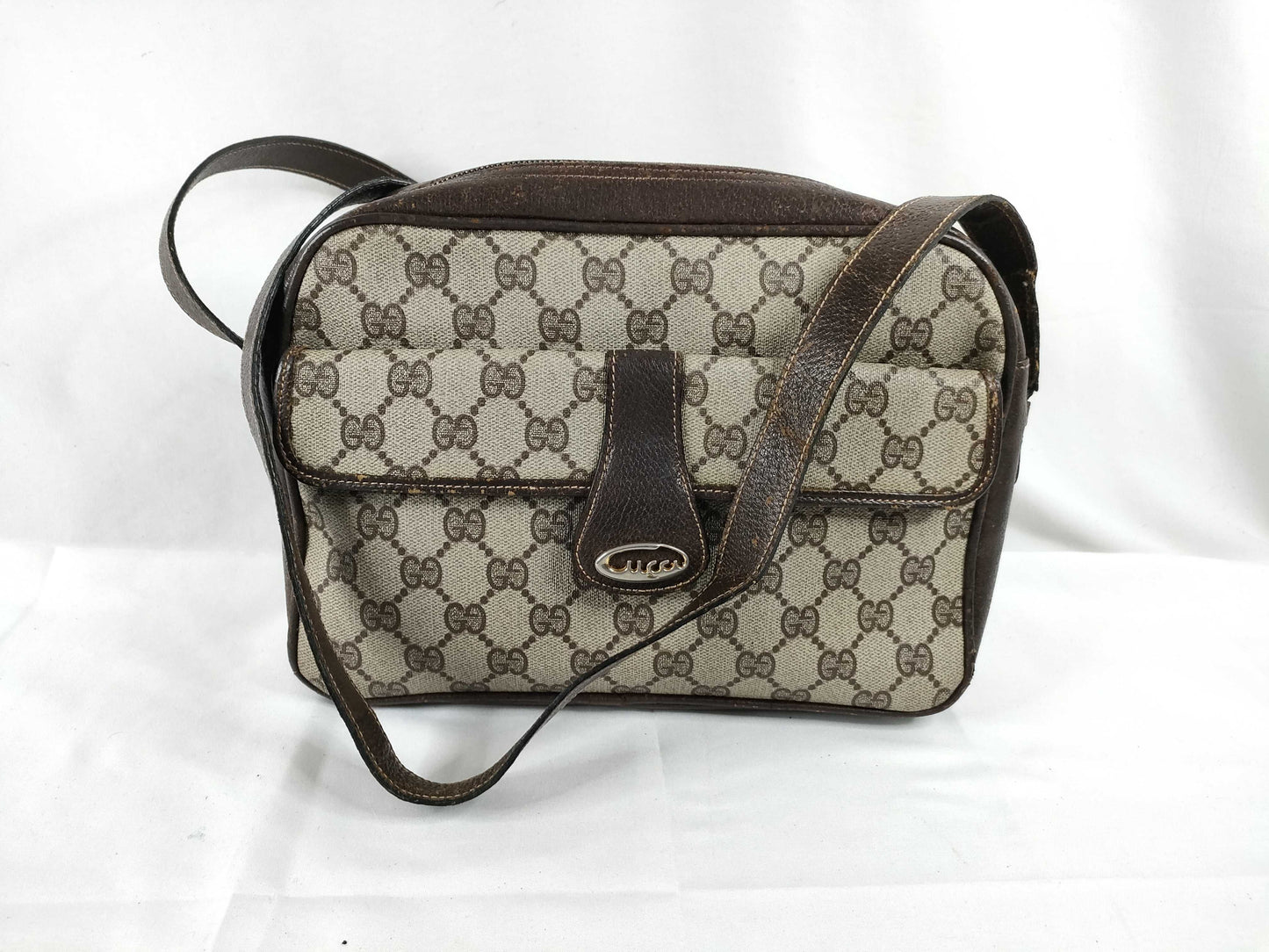 GUCCI GG Supreme Shoulder Bag in PVC, Brown