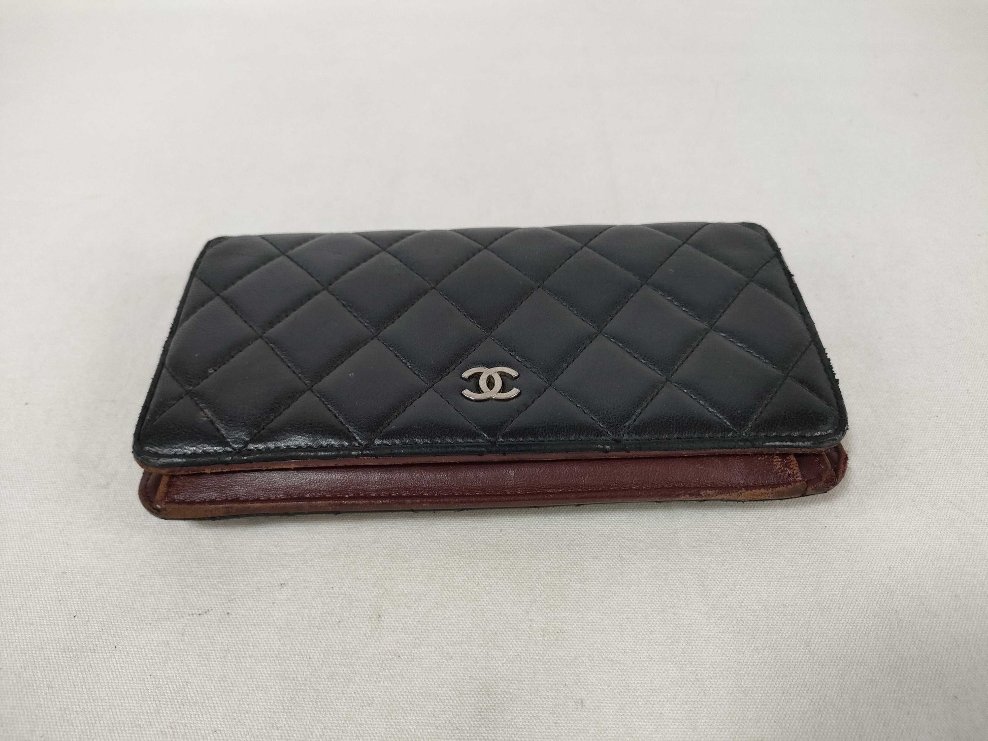 CHANEL Matelasse Bifold Long Wallet in Lambskin with Coco Mark Seal