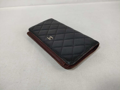 CHANEL Matelasse Bifold Long Wallet in Lambskin with Coco Mark Seal