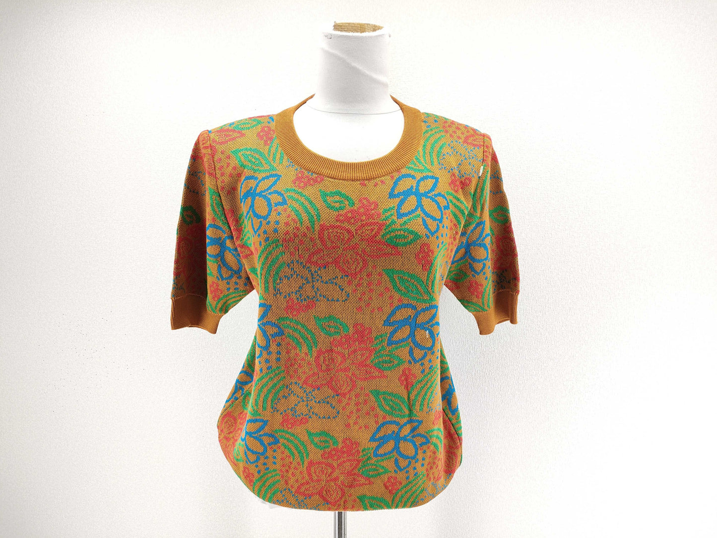 Yves Saint Laurent Yves Saint-Laurent Short Sleeve Knit Top