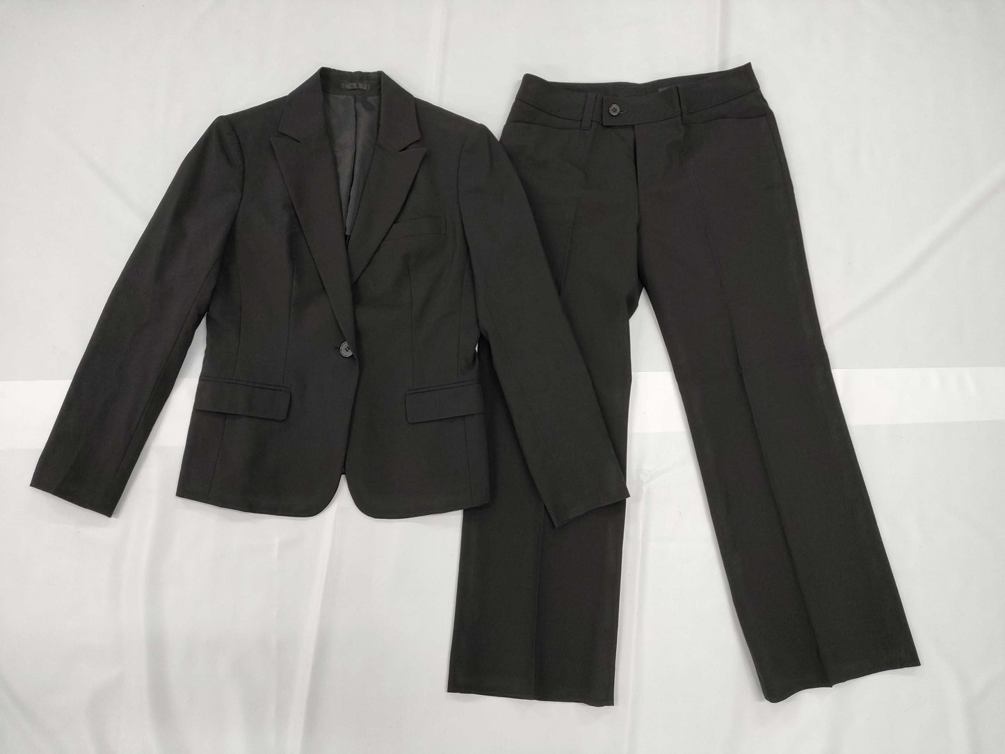 BURBERRY LONDON Suit Size 42 Other Apparel