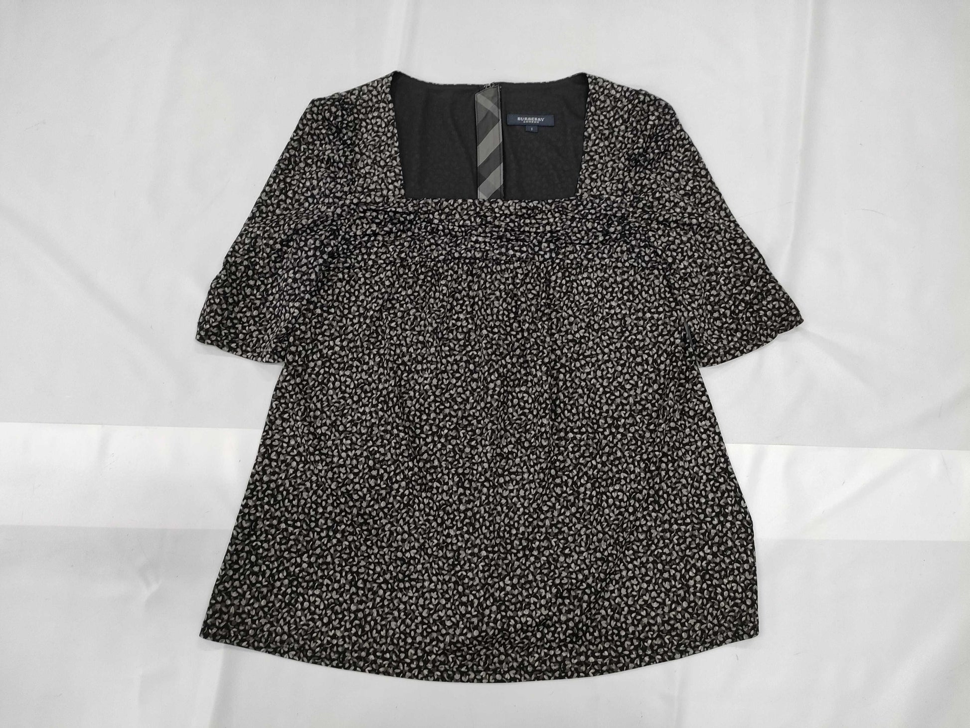 BURBERRY Chiffon Cut and Sew Size 1 Tops