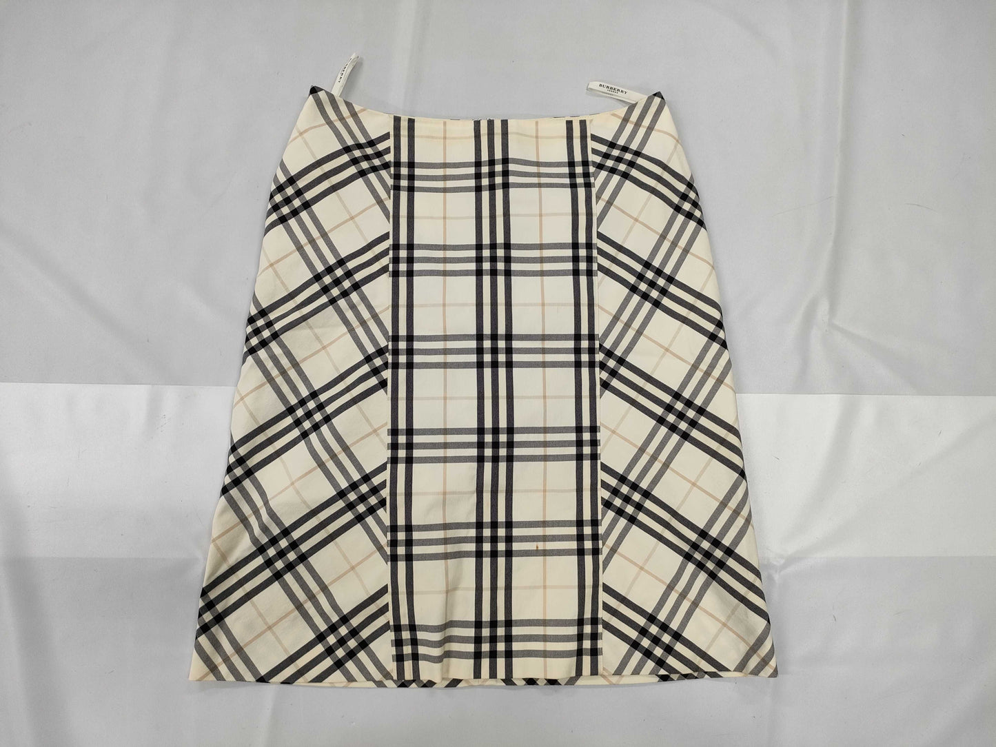 BURBERRY skirt size 40 skirt