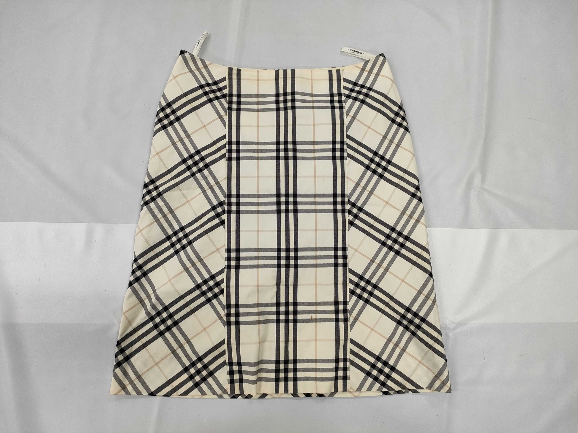 BURBERRY skirt size 40 skirt