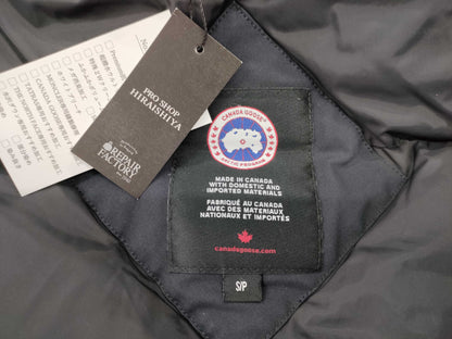CANADA GOOSE Down Jacket Size S Jacket