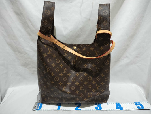 LOUIS VUITTON Monogram Louis Vuitton Atlantis Shoulder Bag