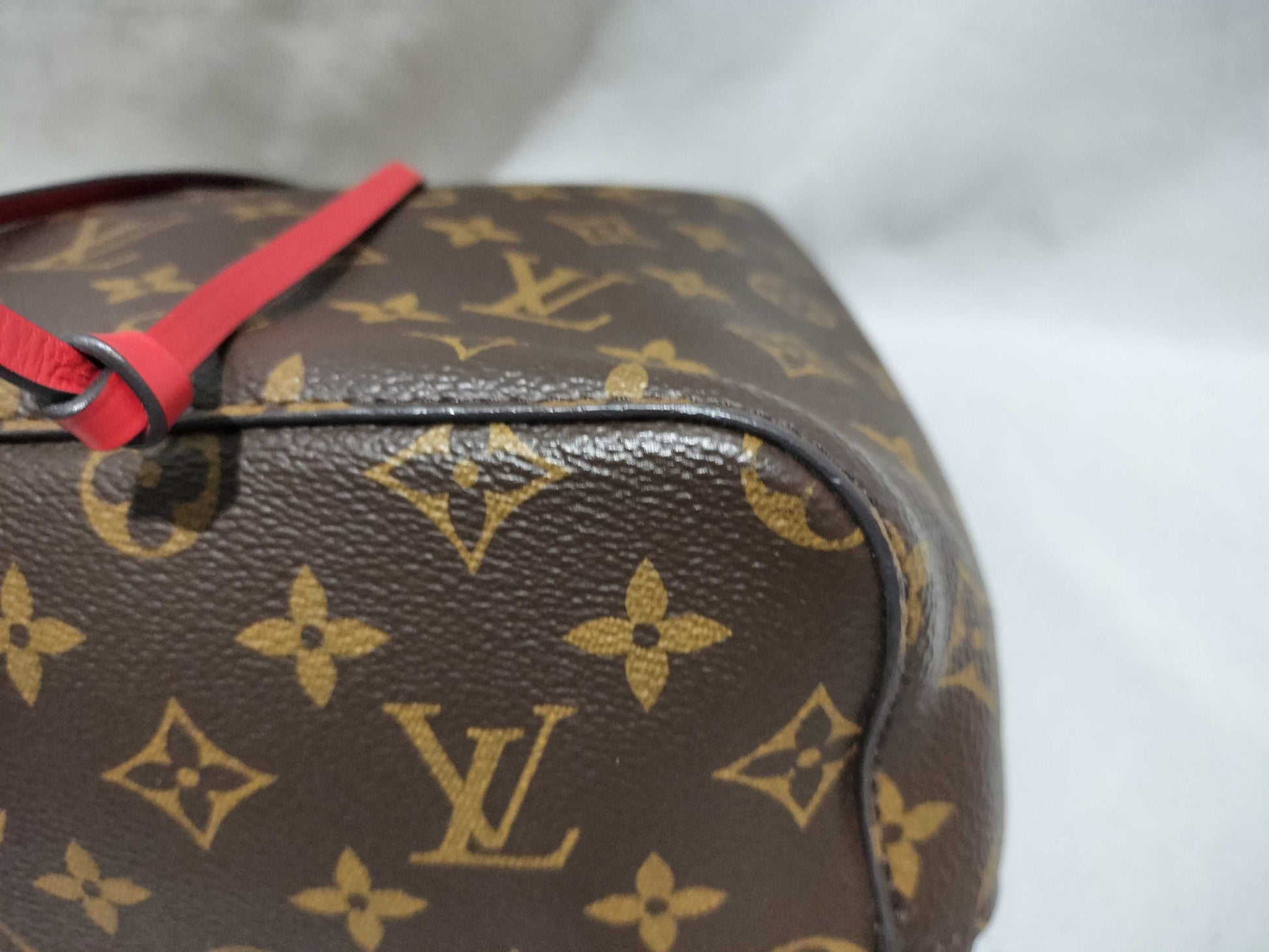 LOUIS VUITTON Monogram NeoNoe Red Shoulder Bag with Strap and G Hardware SP0118 Shoulder Bag
