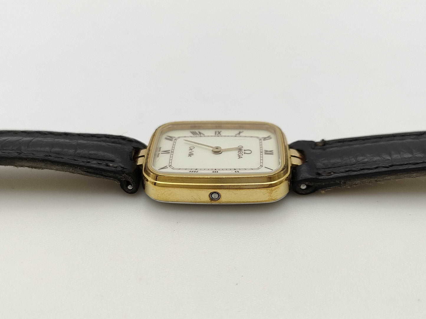 OMEGA 1387 Quartz Women's Watch