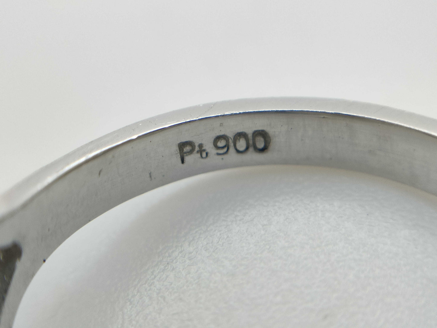 Coral ring, diameter approximately 10.3mm, diamond, PT900, 7.9g 