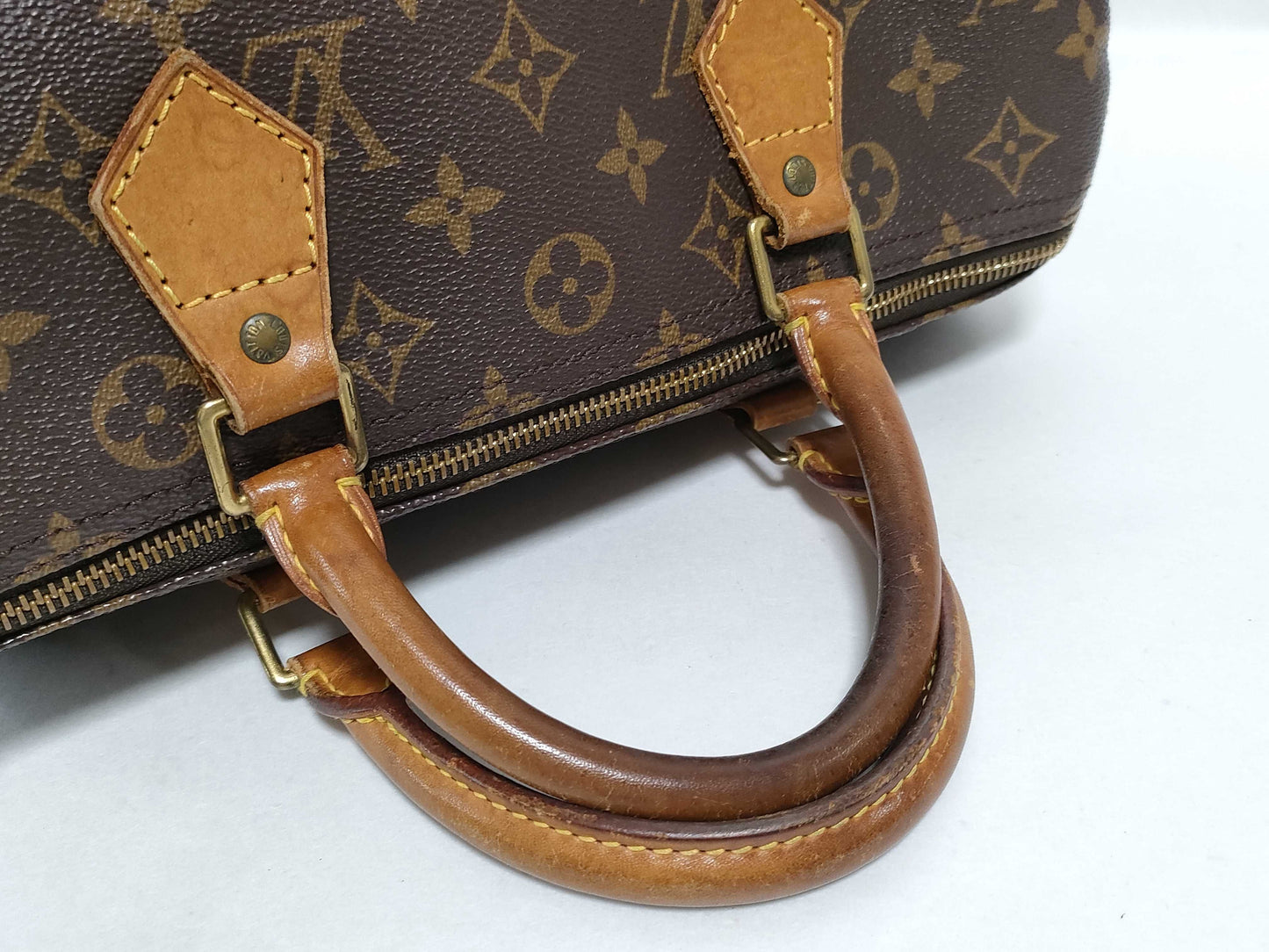 LOUIS VUITTON Monogram Louis Vuitton Monogram Speedy 30 Handbag
