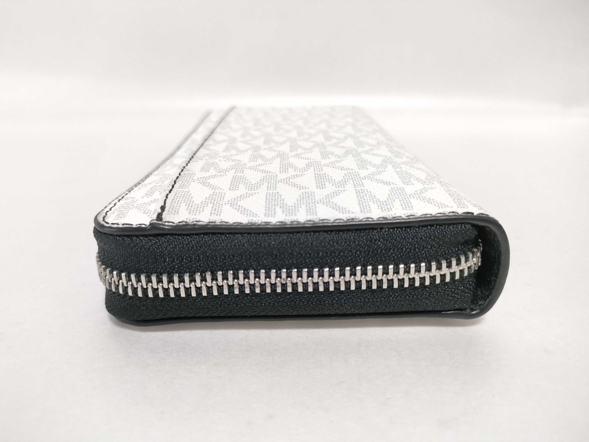 Michael Kors MK Signature Round Long Wallet