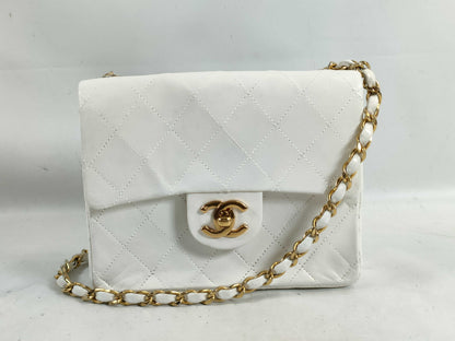 CHANEL Matelasse CHANEL Mini Chain Shoulder Bag White