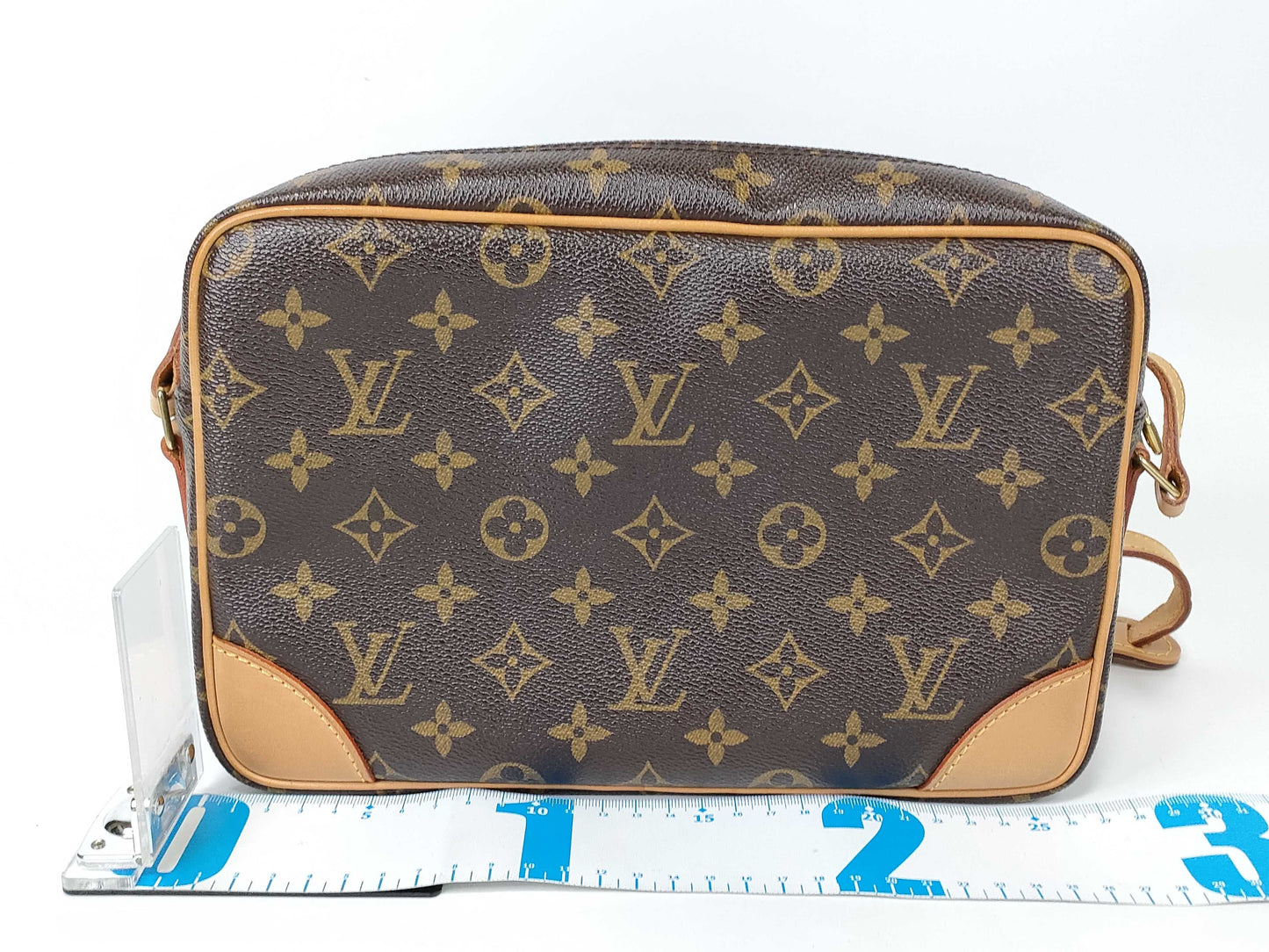 LOUIS VUITTON Monogram Shoulder Bag