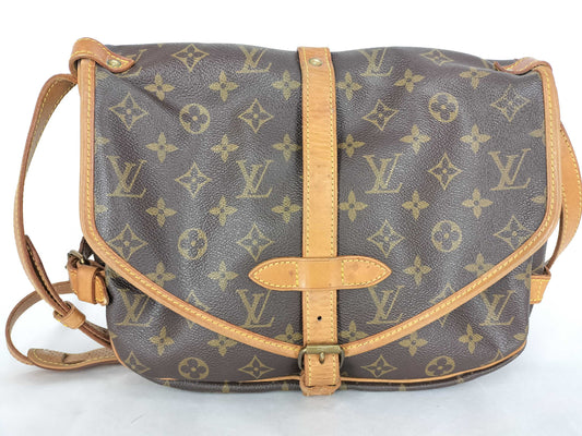 LOUIS VUITTON Monogram Louis Vuitton Monogram M42256 Saumur 30 Shoulder Bag