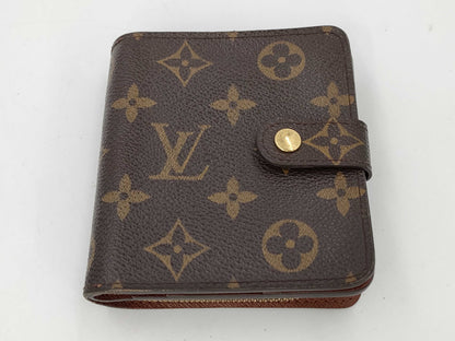 LOUIS VUITTON Monogram Wallet