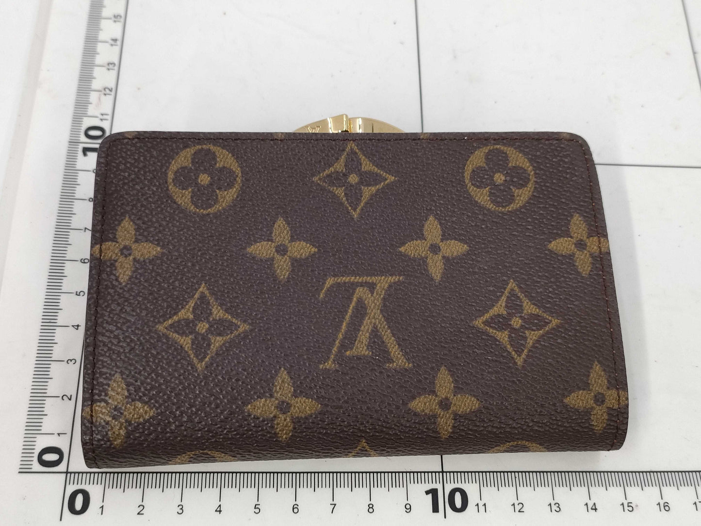 LOUIS VUITTON Monogram Wallet