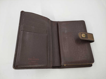 LOUIS VUITTON Damier Wallet
