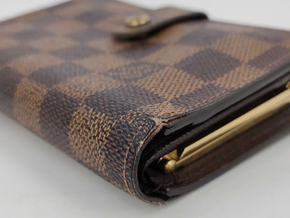LOUIS VUITTON Damier Wallet